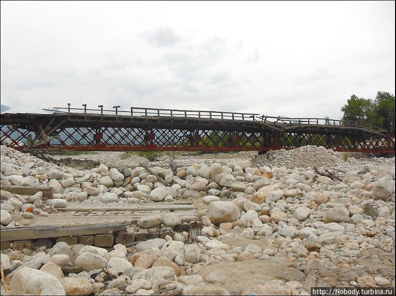 Ручей Подкаменный. Мост сломан... Нижнеангарск, Россия