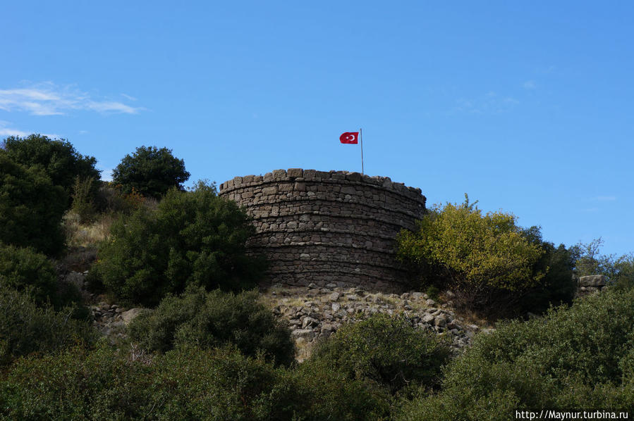 Здесь   недолго   жил   Аристотель... Бехрамкале (Ассос) античный город, Турция