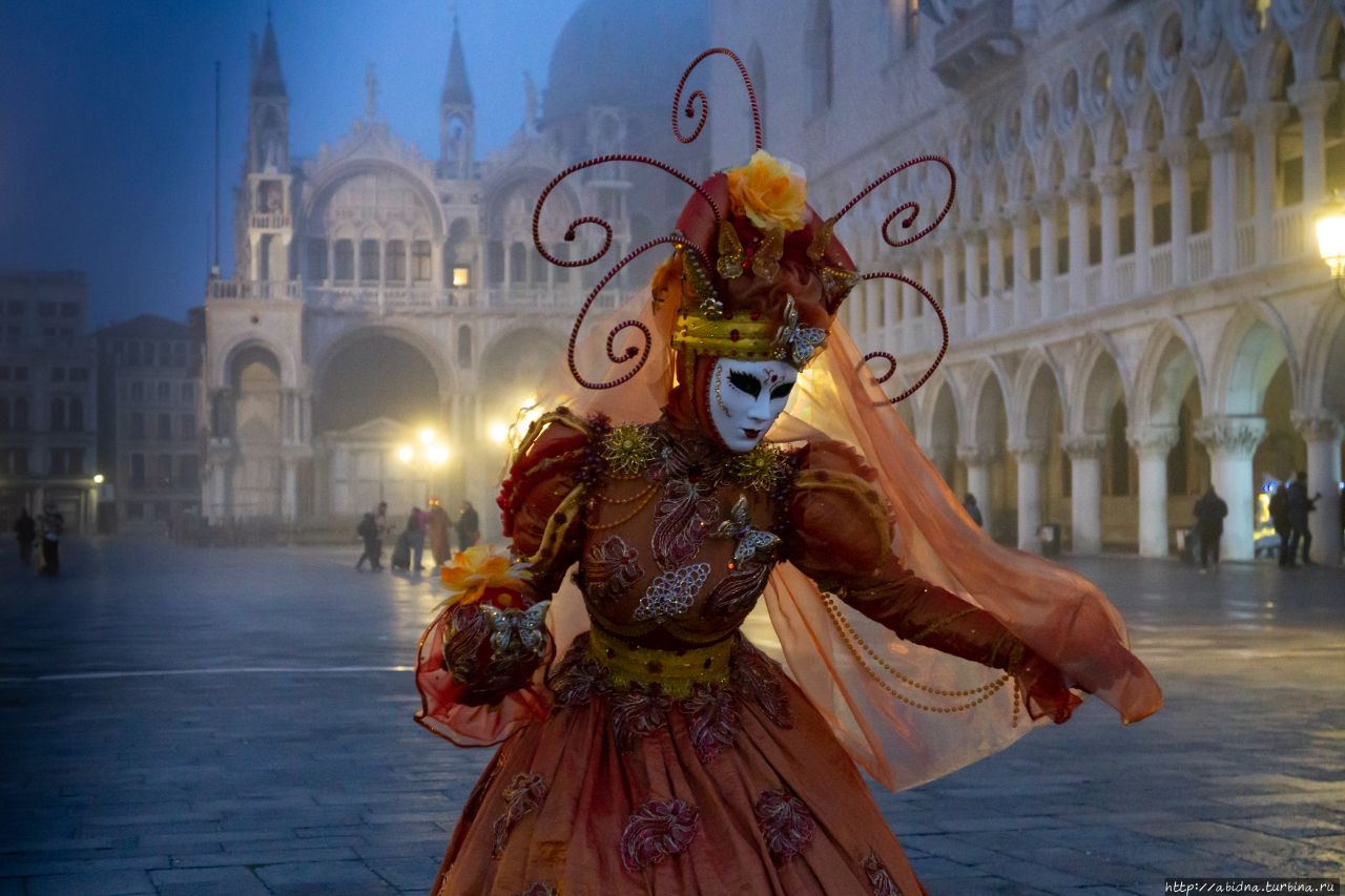 Венецианский карнавал без коронавируса Венеция, Италия