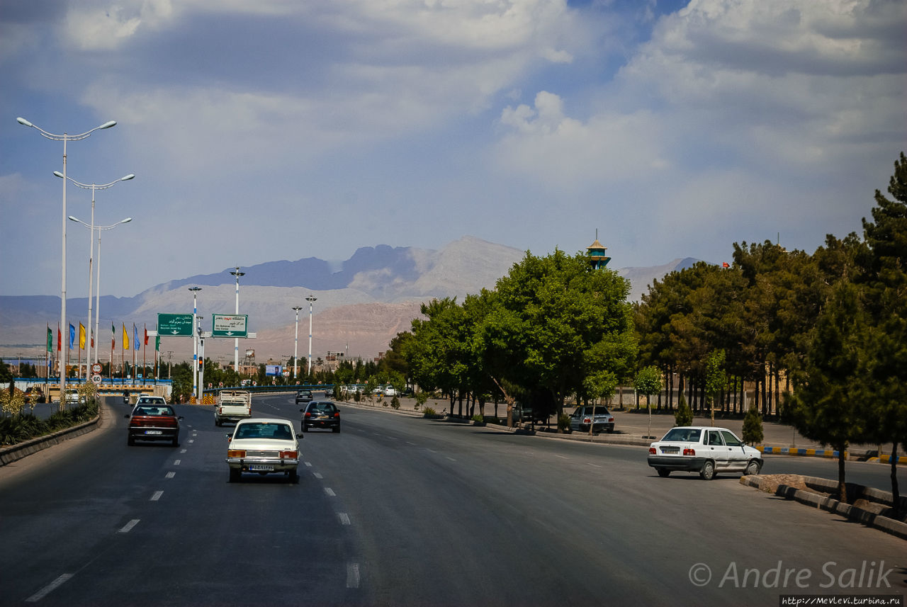 Moshtaghie (Three — Domes) (Kerman) Керман, Иран