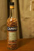 Тут орехи в бутылке из-под Кампари.