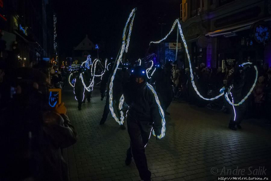 Фестиваль света “Рига сияет” (