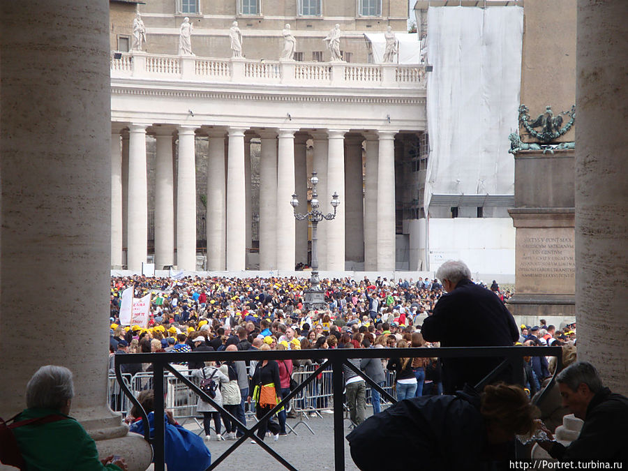 22 мая 2013 года. Рим. Так встречают Папу Римского. Рим, Италия