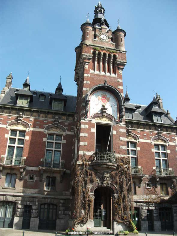 Ратуша и белфруа Лос / Mairie & Beffroi de Loos