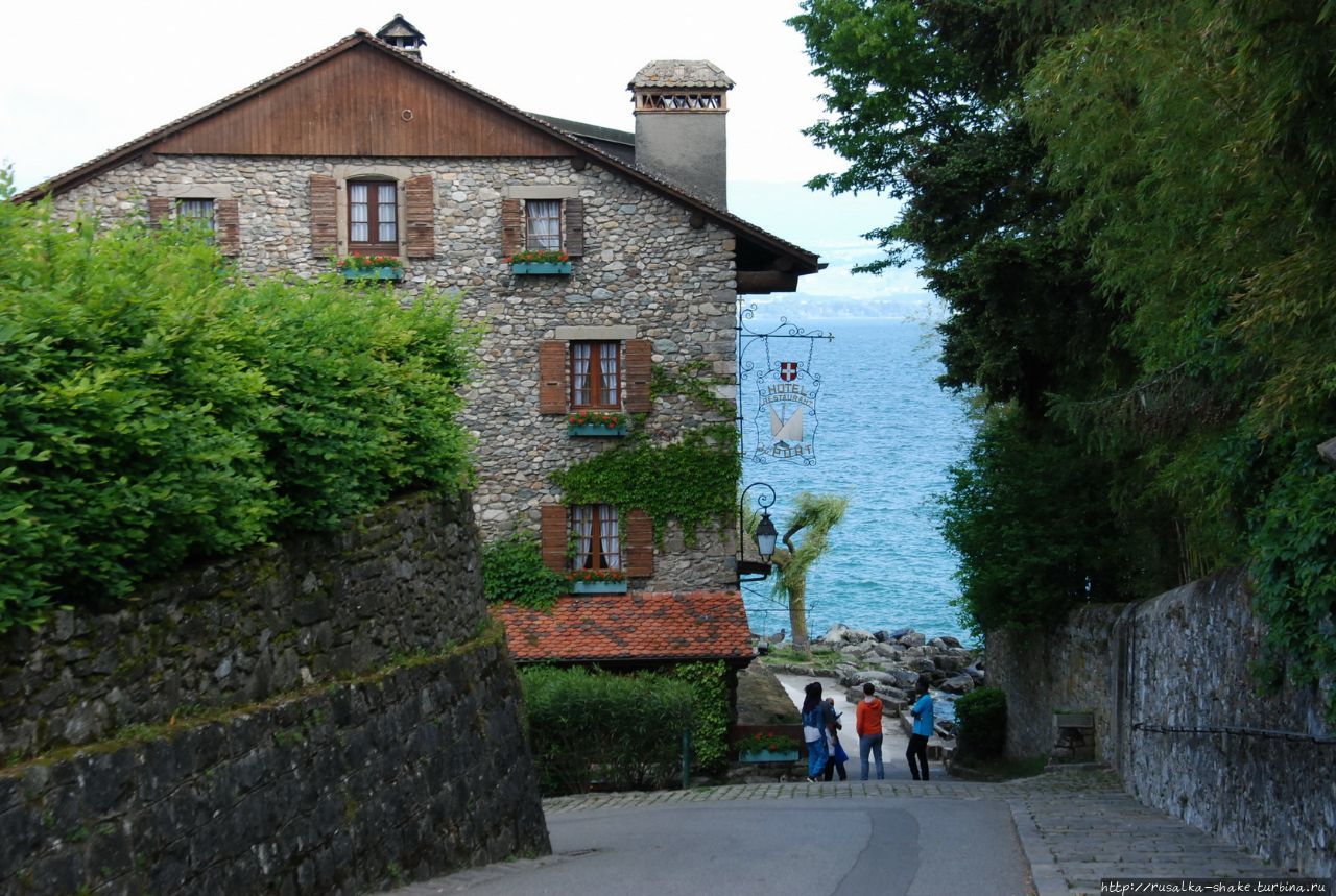 Ивуар — очарование Средневековья на берегах Женевского озера Ивуар, Франция