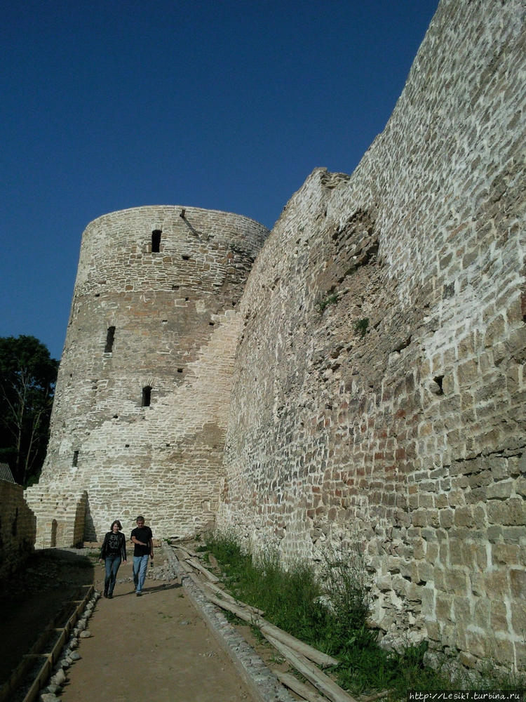 Изборская крепость
