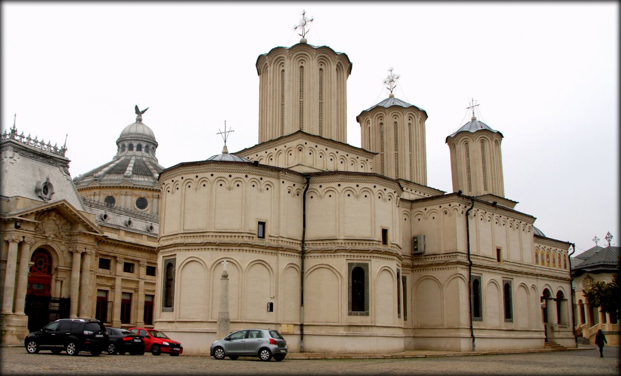 Знакомьтесь, Бухарест! Бухарест, Румыния Знакомьтесь, Бухарест! Бухарест, Румыния