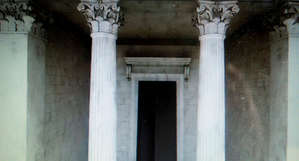 Вход в храм.
Фото из интернета.