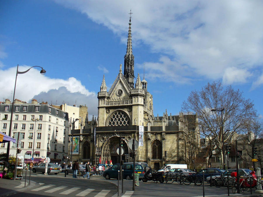 Вид церкви Св.Лаврентия с улицы Страстбург. Париж, Франция