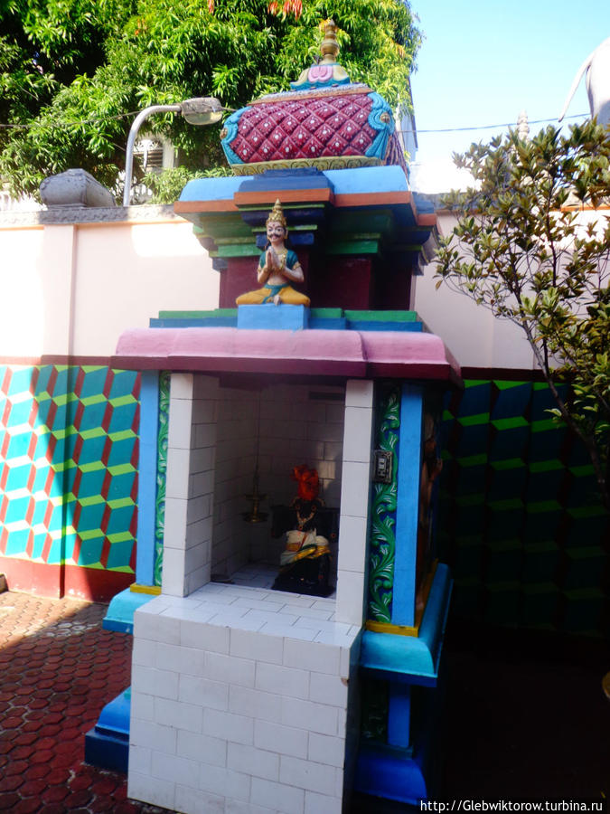 Индуистский храм в Медане