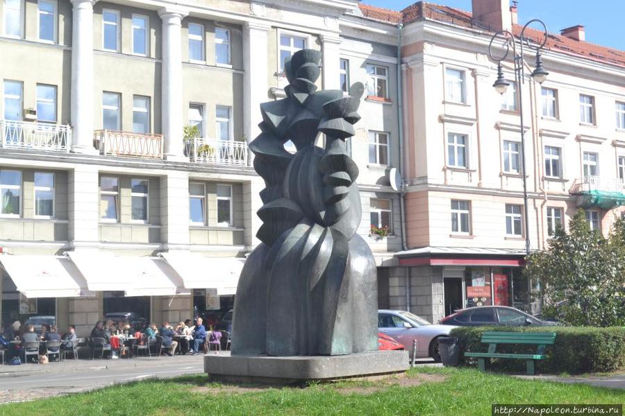 Памятник Барбаре Радзивилл Вильнюс, Литва