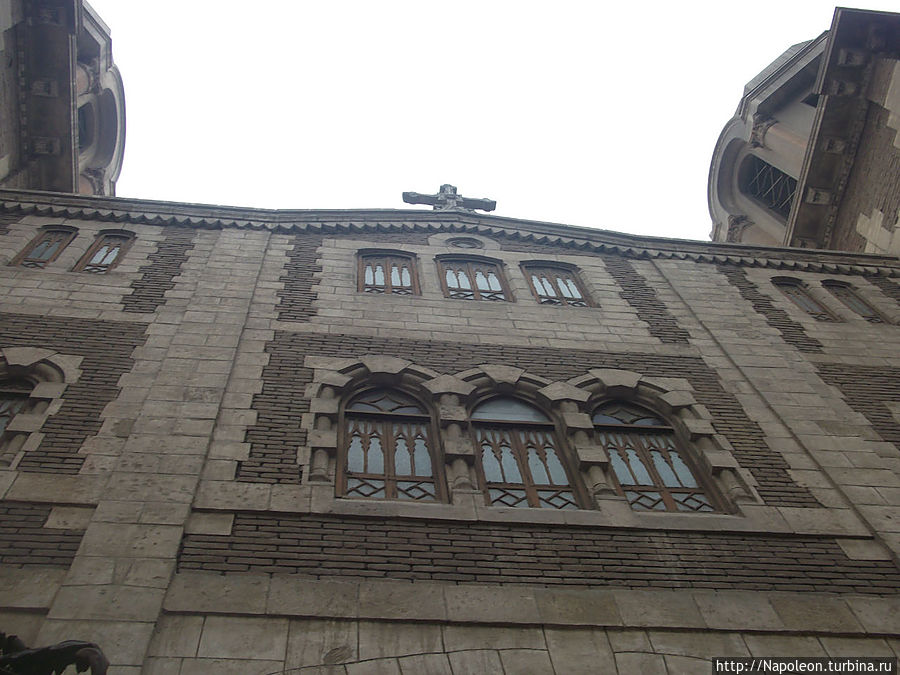 Коллеж Святого Семейства Каир, Египет
