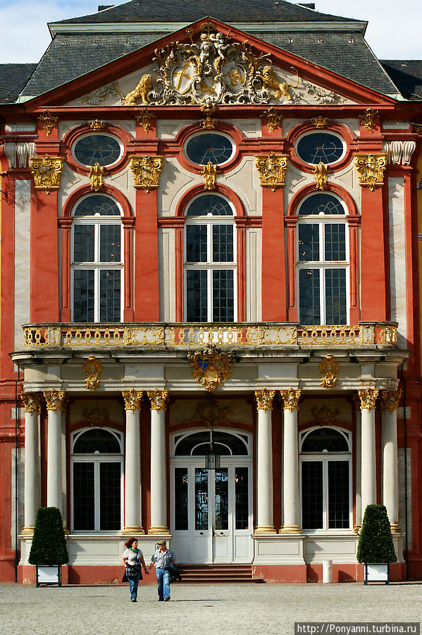 Северный фасад Брухзаль, Германия