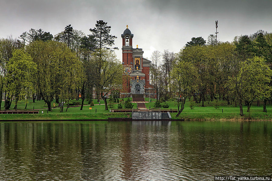 На территории замка