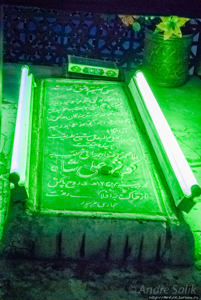 Moshtaghie (Three — Domes) (Kerman) Керман, Иран