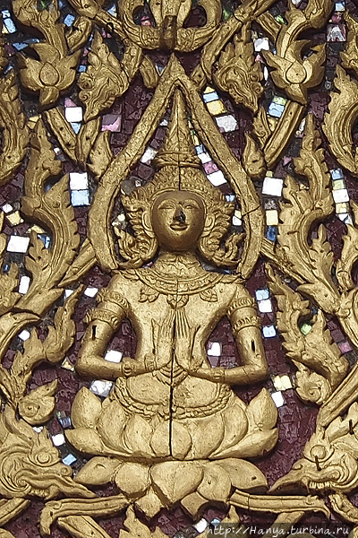 Мозаика и резьба Ват Па Кхэ. Фото из интернета Луанг-Прабанг, Лаос