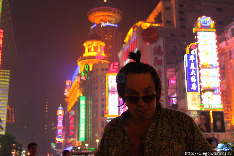 Олег Семичев гуляет по Шанхаю Шанхай, Китай