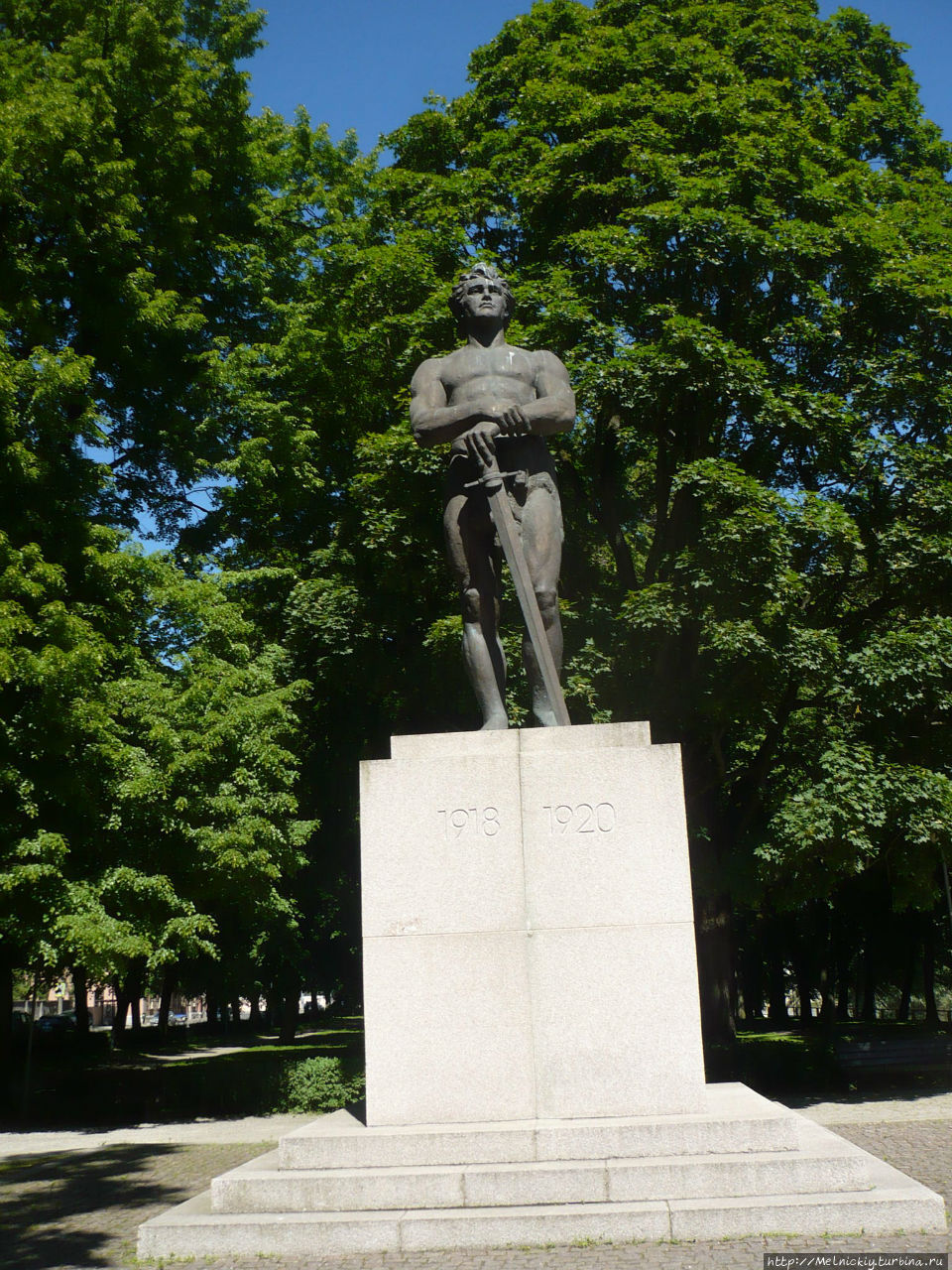 Калевипоэг — монумент Освободительной войны Тарту, Эстония