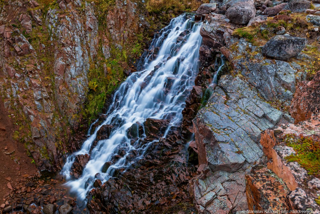 Батарейский водопад Териберка, Россия