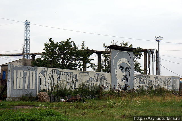 ....  и   Ленин   всегда   молодой  ..... Корсаков, Россия