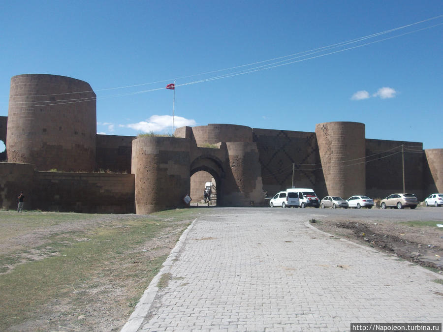 Стены старого города Ани, Турция