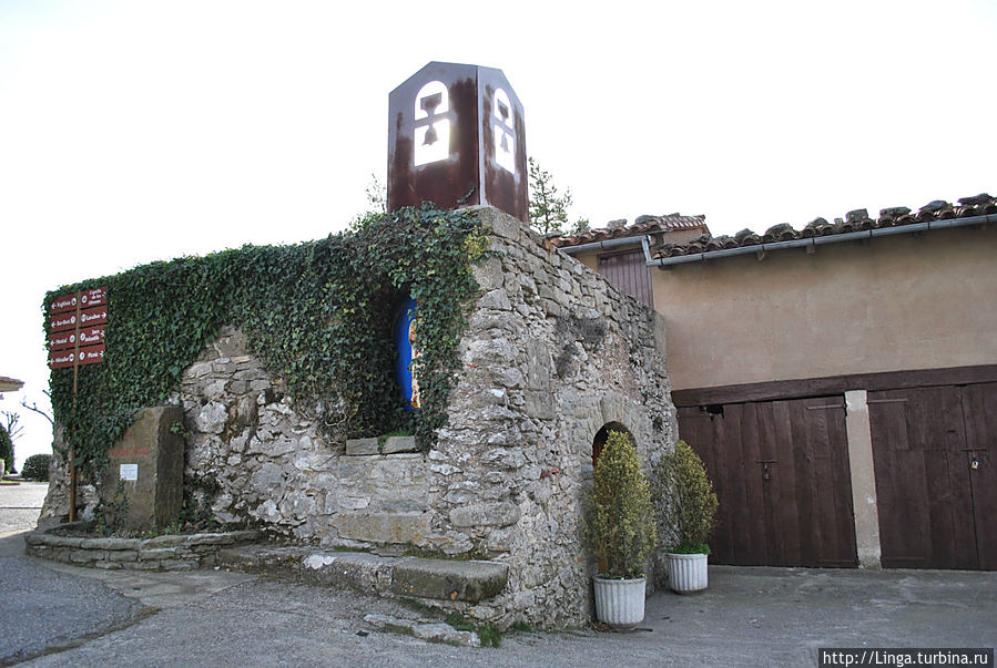 Святилище в Эль-Фар Каталония, Испания