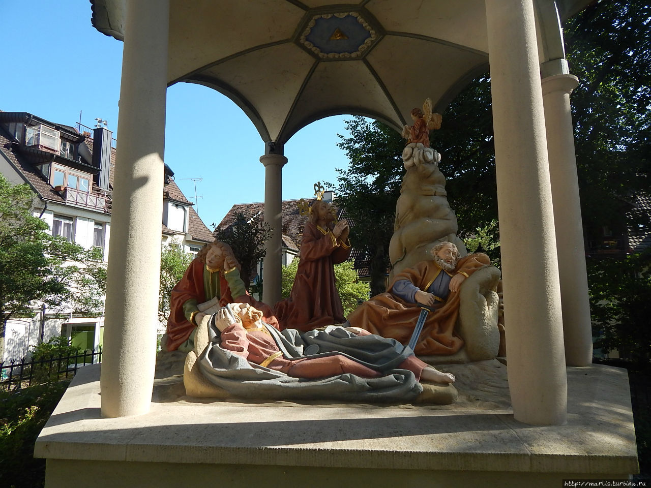 скульптурная группа в дворе собора Радольфцелль, Германия