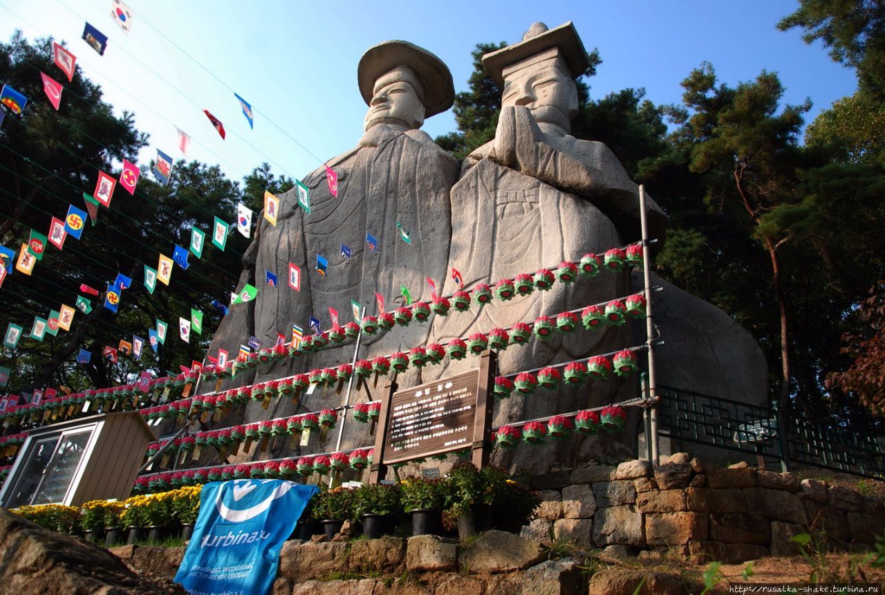Ёнамса. Пара идолов Пхаджу, Республика Корея