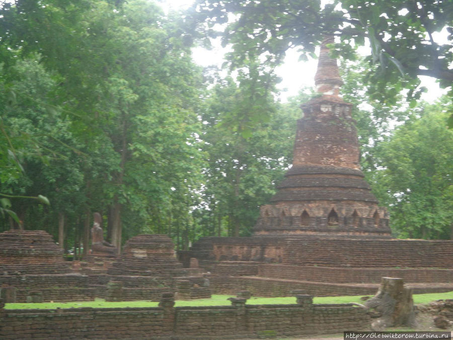Исторический парк Камфаенг-Пхет