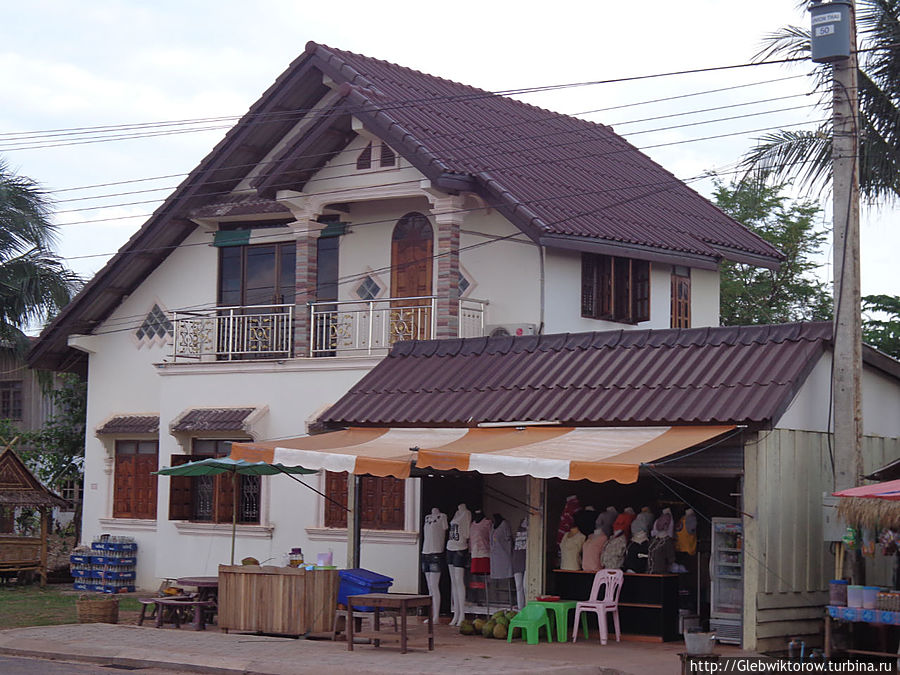Город Салаван Салаван, Лаос