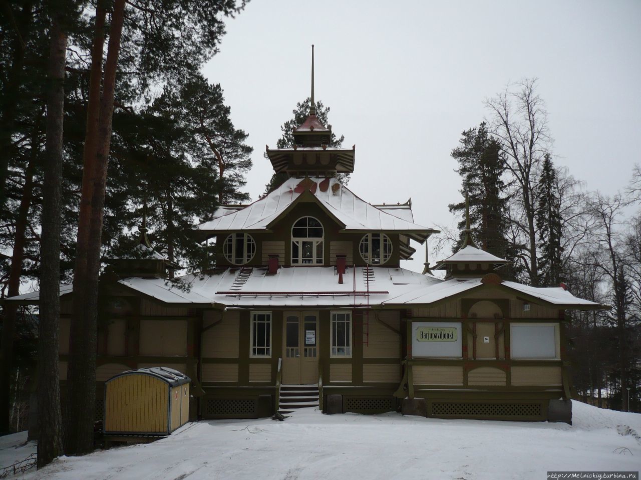 Павильон Харью Хейнола, Финляндия