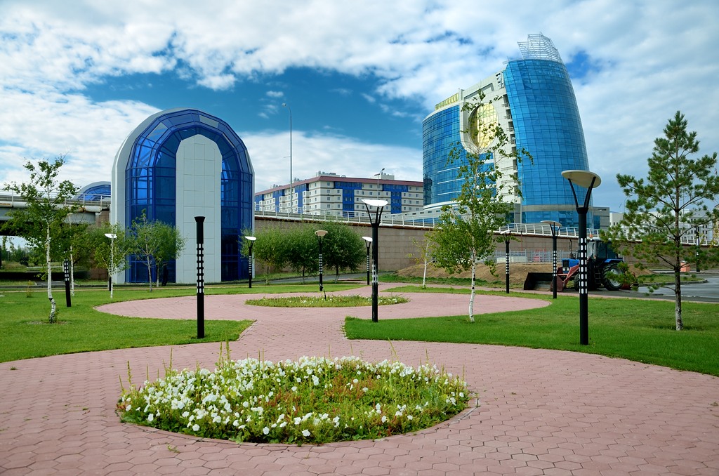 Г Нурсултан Казахстан фото музыкальный дом видит цветок. Научные центры астана