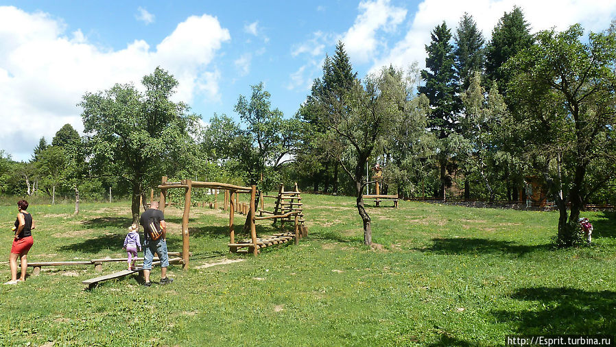 Модра Гармония — местечко в зелени всегда служилось для отдыха семьей с детьми Модра, Словакия