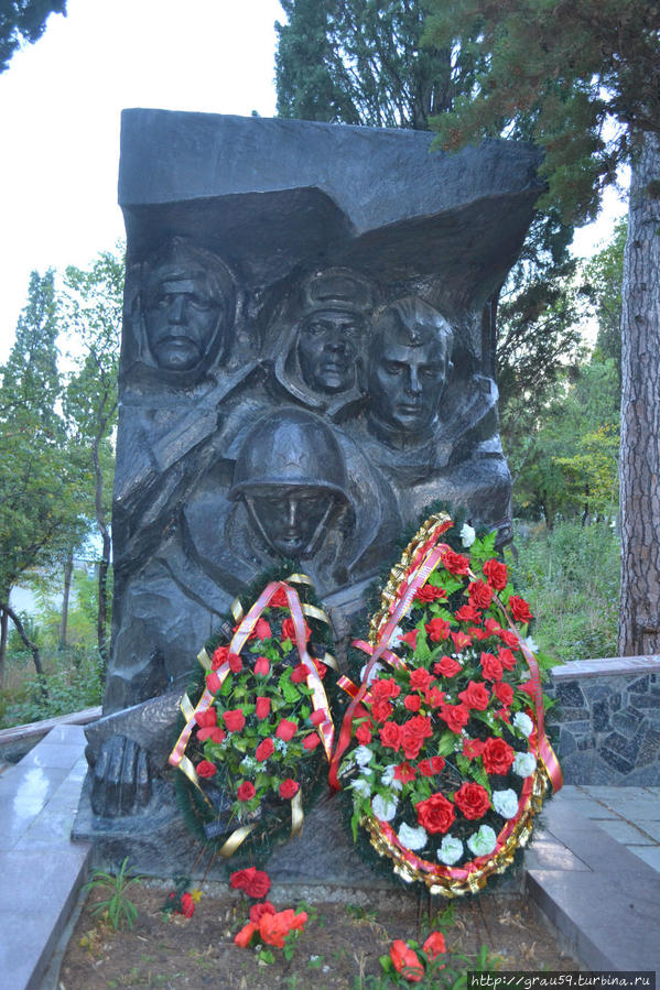 Захоронение 19 воинов Алушта, Россия