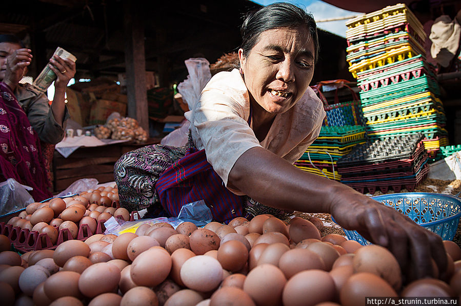 Рынок на воде Озеро Инле, Мьянма