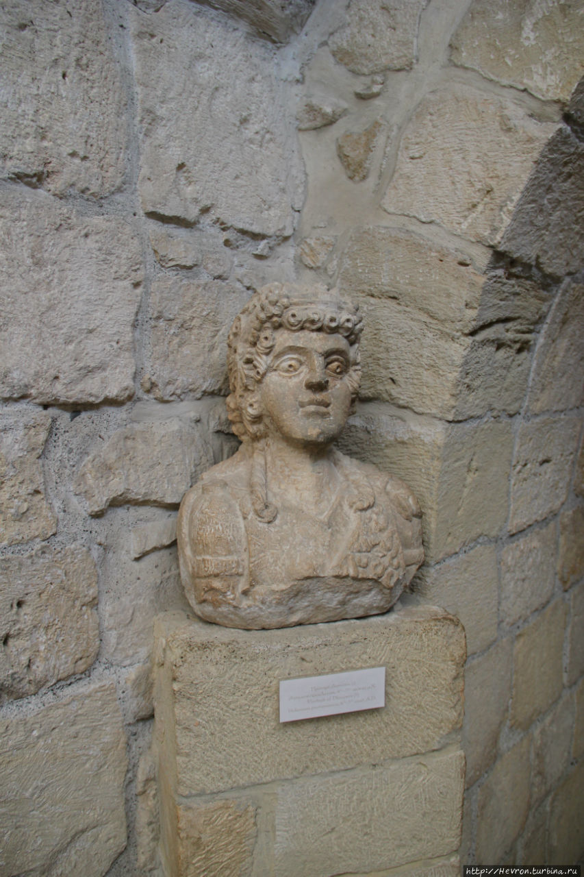 Вероятное изображение Диониса. IV-V век. Лимассол, Кипр