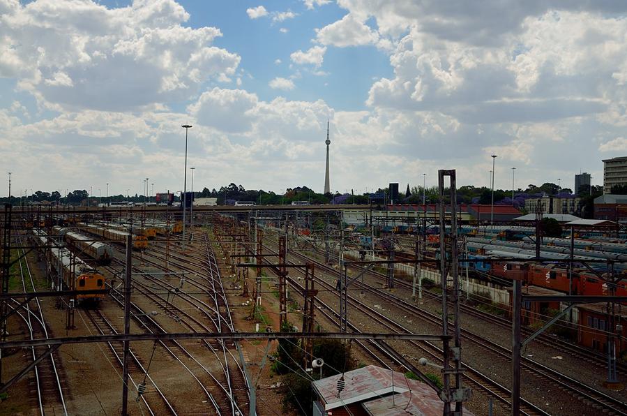 На вокзале Park Station Йоханнесбург, ЮАР