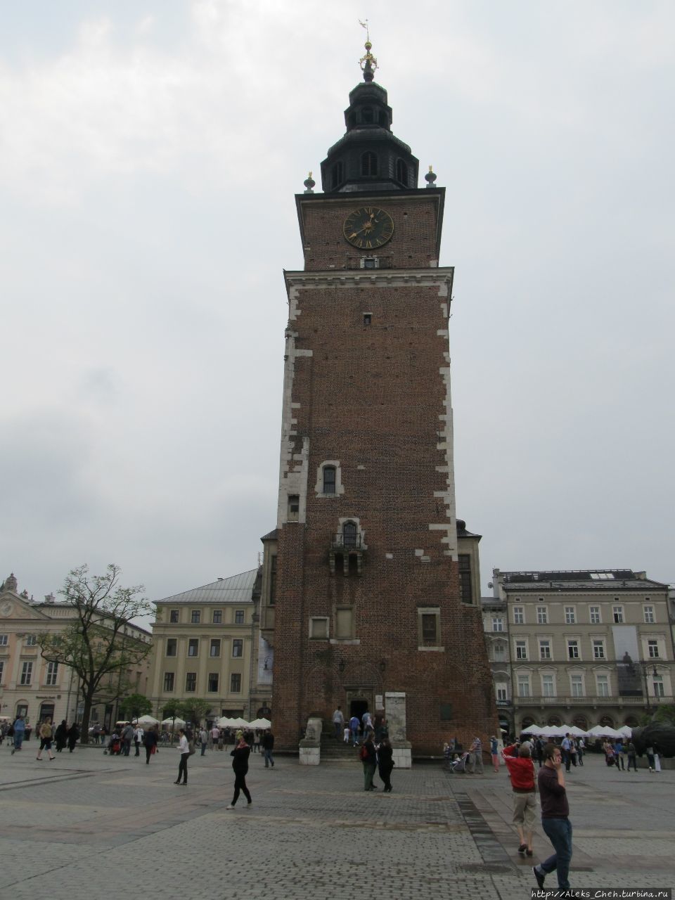 Краков. Башня разобранной Ратуши. Польша