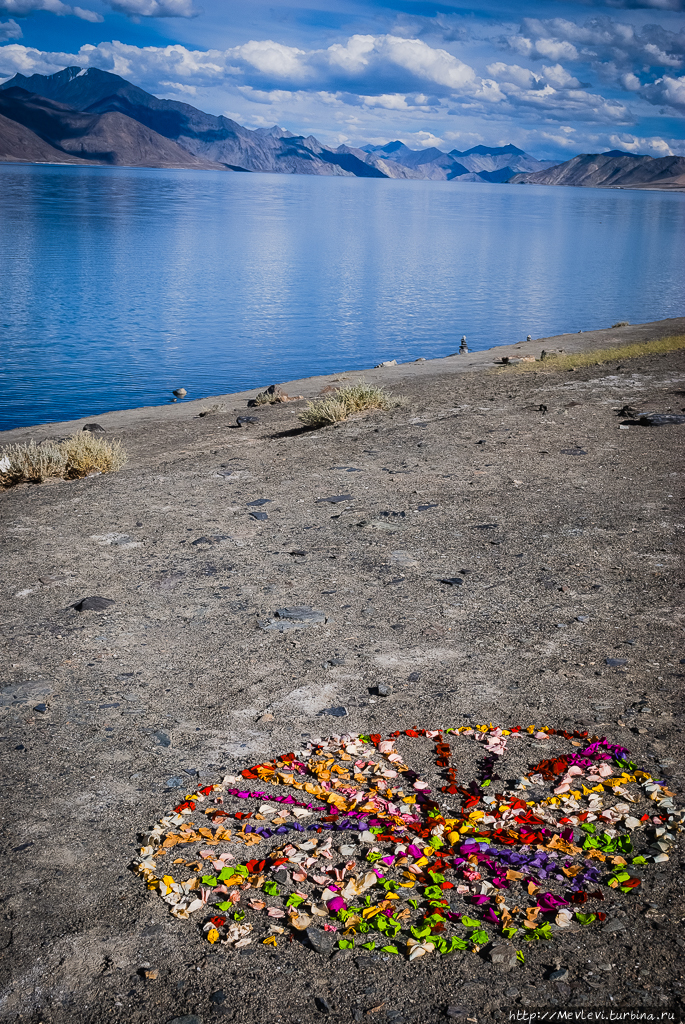Озеро Пангонг Штат Джамму-и-Кашмир, Индия