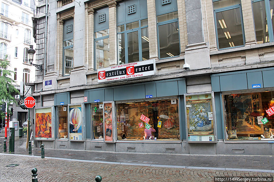 Вешайте коврики на сырую штукатурку Брюссель, Бельгия