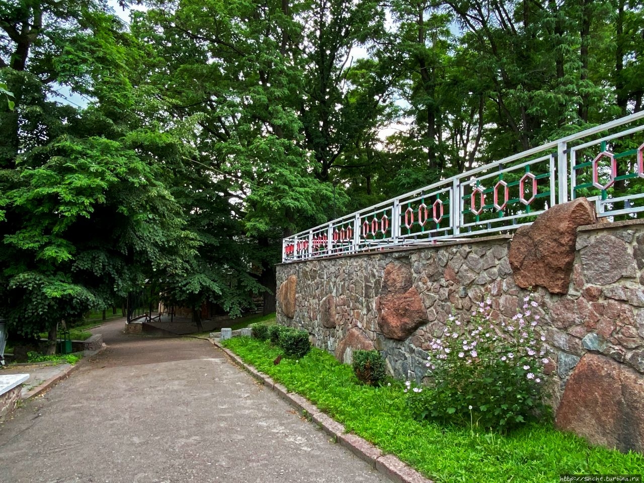 Парк Древлянский (бывший Островского) в древнем Коростене