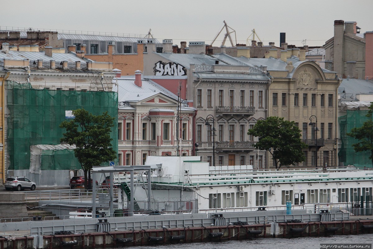 Прогулка по набережным Санкт-Петербурга Санкт-Петербург, Россия