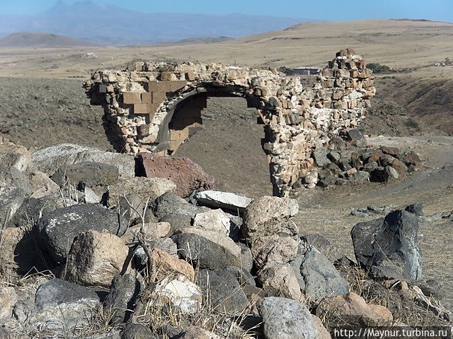 Руины древнего армянского города Ани, Турция