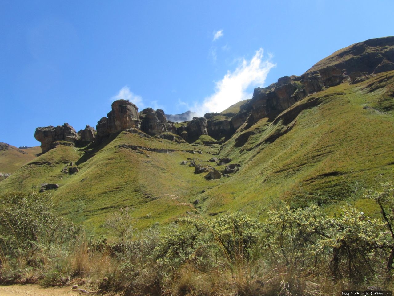 Парк uKhahlamba Drakensberg Park Малоти-Дракенсберг Национальный Парк, ЮАР