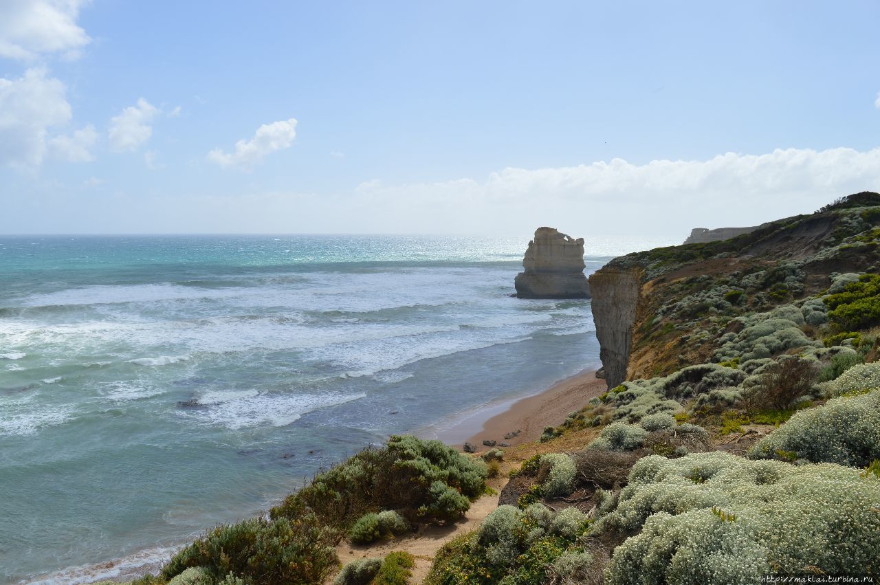Уходящие апостолы на Великой океанской дороге Двенадцать Апостолов Морской Национальный Парк, Австралия