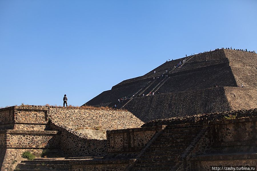 Теотиуакан или конец света по-мексикански Теотиуакан пре-испанский город тольтеков, Мексика