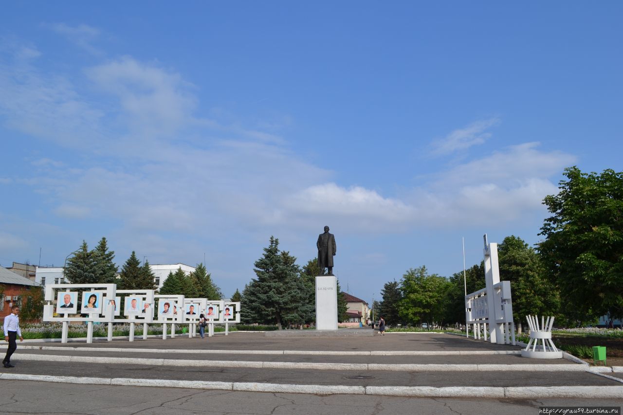 Памятник В.И.Ленину Маркс, Россия