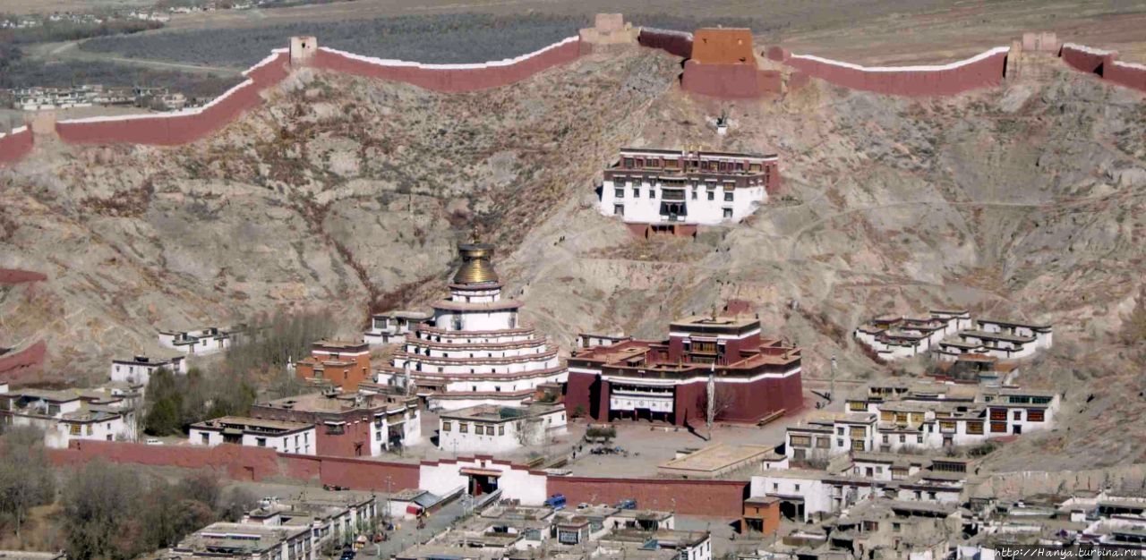 Монастырь Пелкор Чоде и ступа Кумбум / Pelkor Chode Monastery and Kumbum stupa