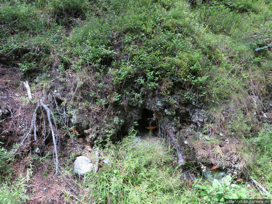 В этой пещерки спрятался гриб. Шамони, Франция