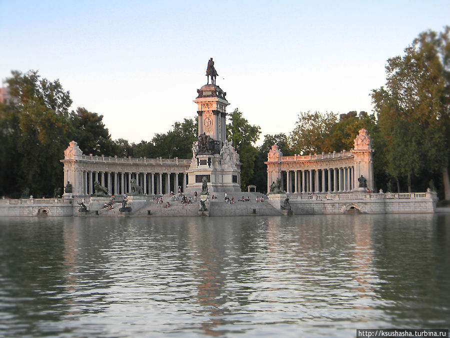 Парк Ретиро  — А все бегут, бегут, бегут Мадрид, Испания